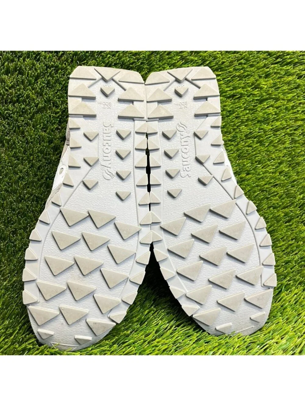 Saucony Jazz Original Womens Size 8 Gray White Athletic Running Shoes Sneakers